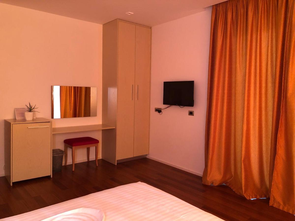 Nemesis Hotel Саранда Экстерьер фото