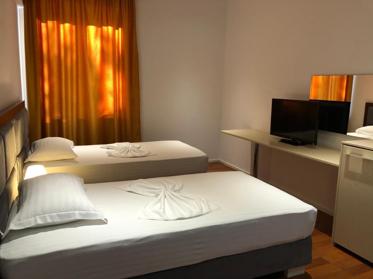 Nemesis Hotel Саранда Экстерьер фото