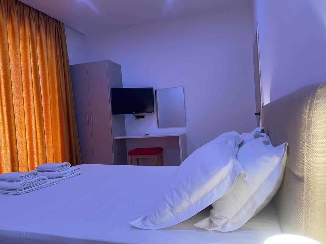 Nemesis Hotel Саранда Экстерьер фото