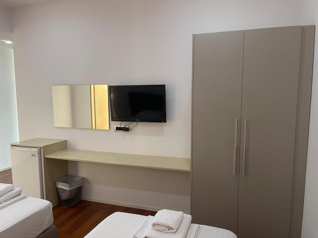 Nemesis Hotel Саранда Экстерьер фото