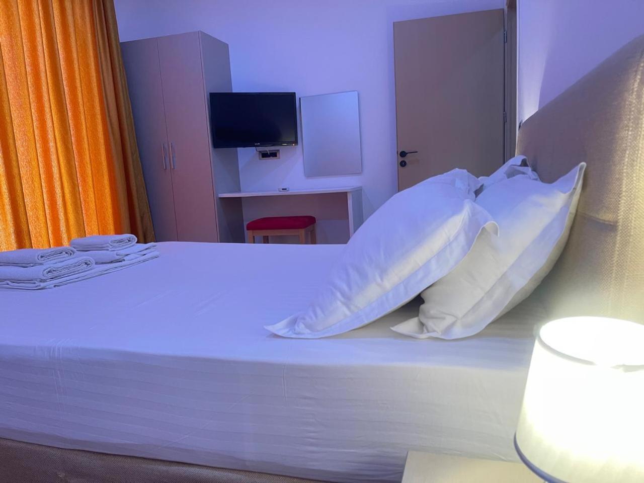 Nemesis Hotel Саранда Экстерьер фото